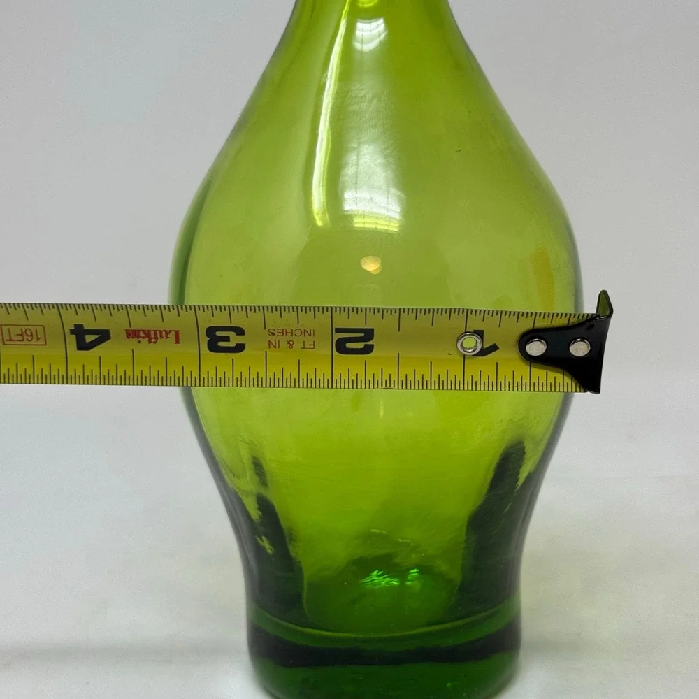 Vibrant Green Glass Vase Fluted Rim Tall Neck‎ Modern Decor Accent Statement Pc